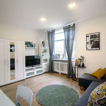 Modern Loft Centrally Located