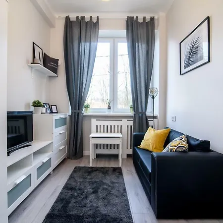 Modern Loft Centrally Located *