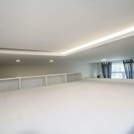 Modern Loft Centrally Located * 维尔纽斯